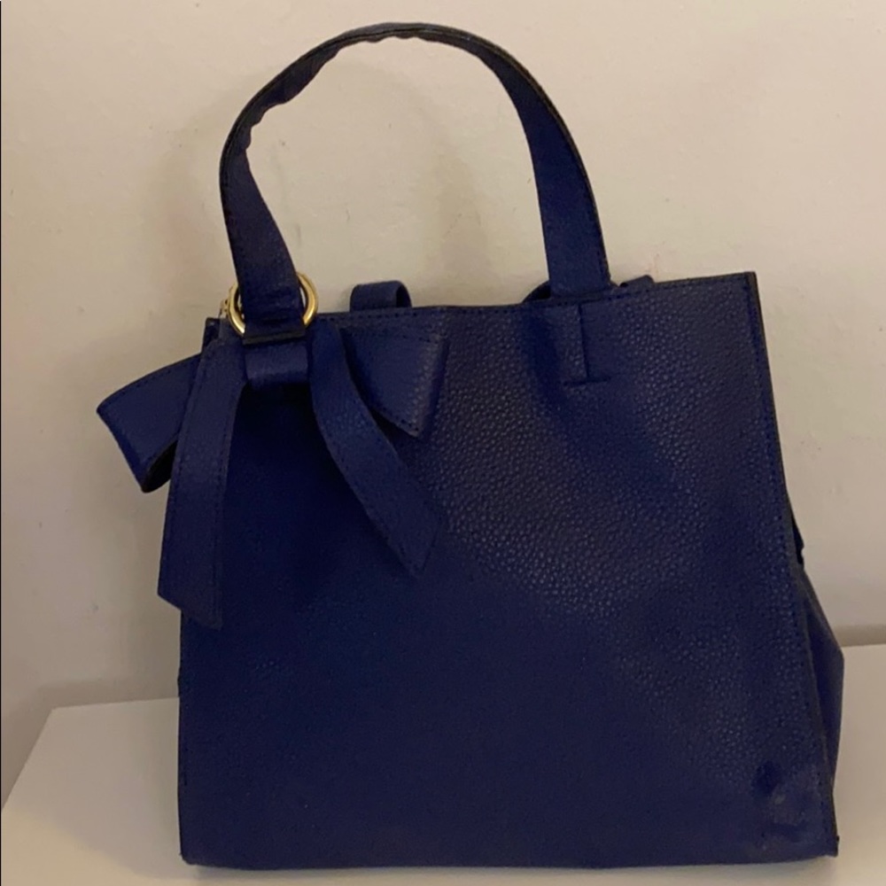 Blue leather cross body bag w/ adjustable straps